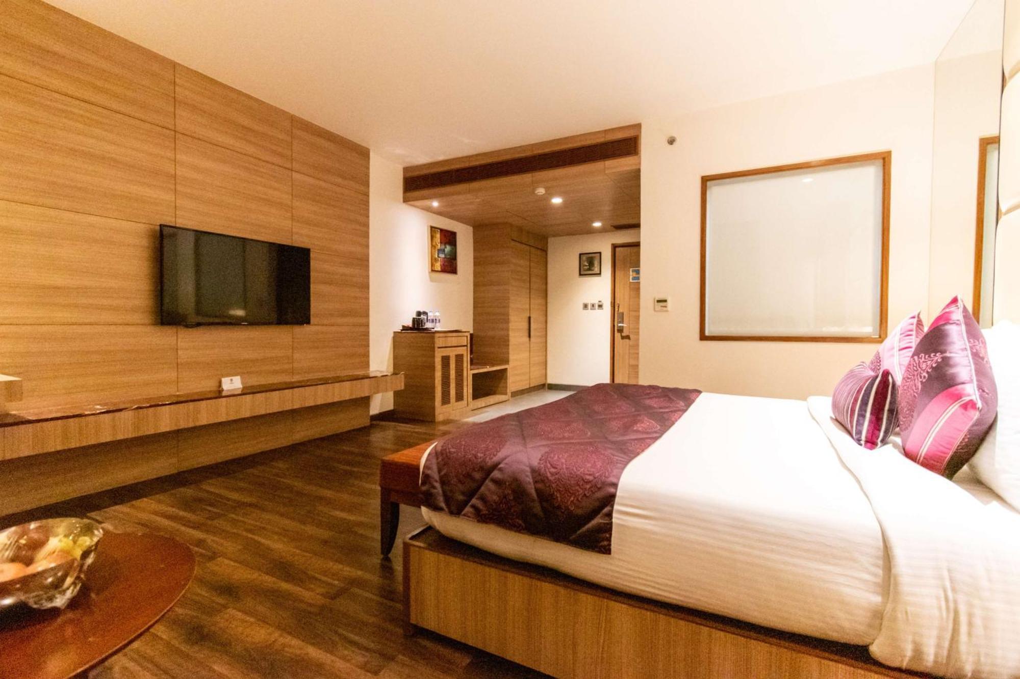 Best Western La Vista Pathānkot Dış mekan fotoğraf