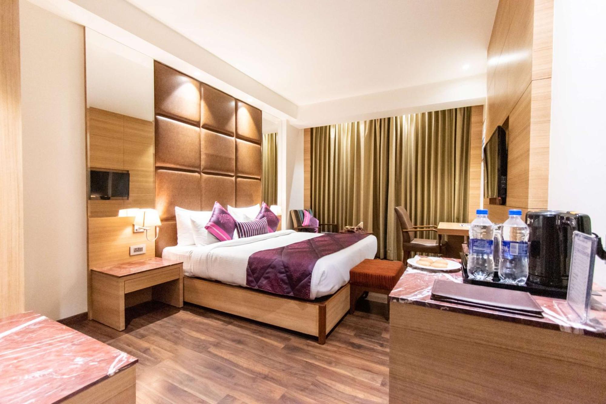 Best Western La Vista Pathānkot Dış mekan fotoğraf