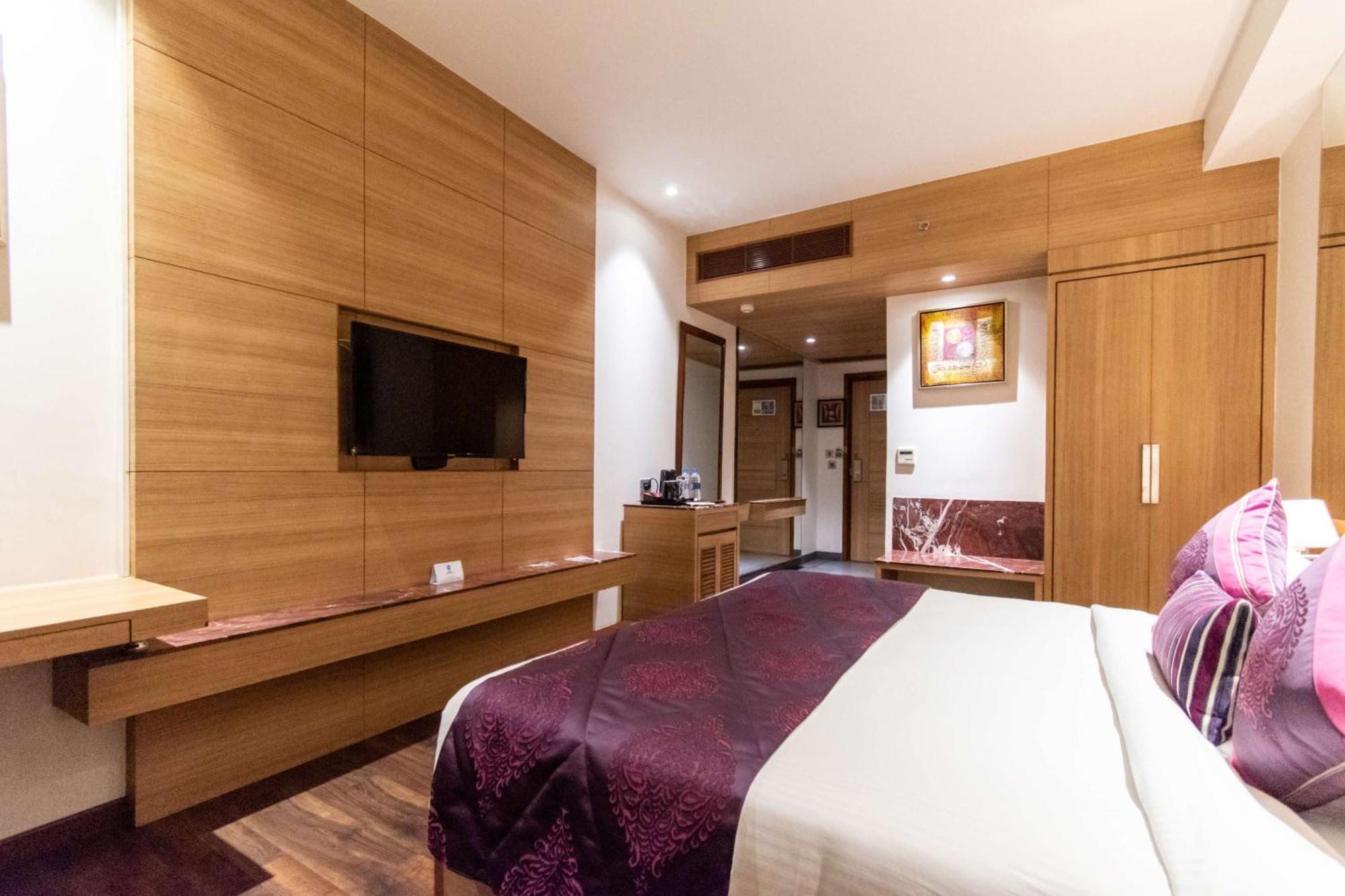 Best Western La Vista Pathānkot Dış mekan fotoğraf