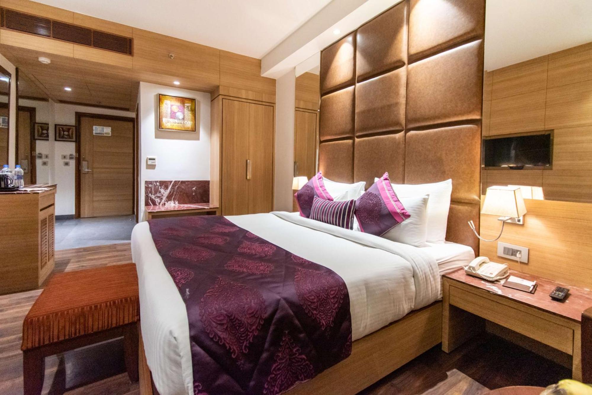 Best Western La Vista Pathānkot Dış mekan fotoğraf