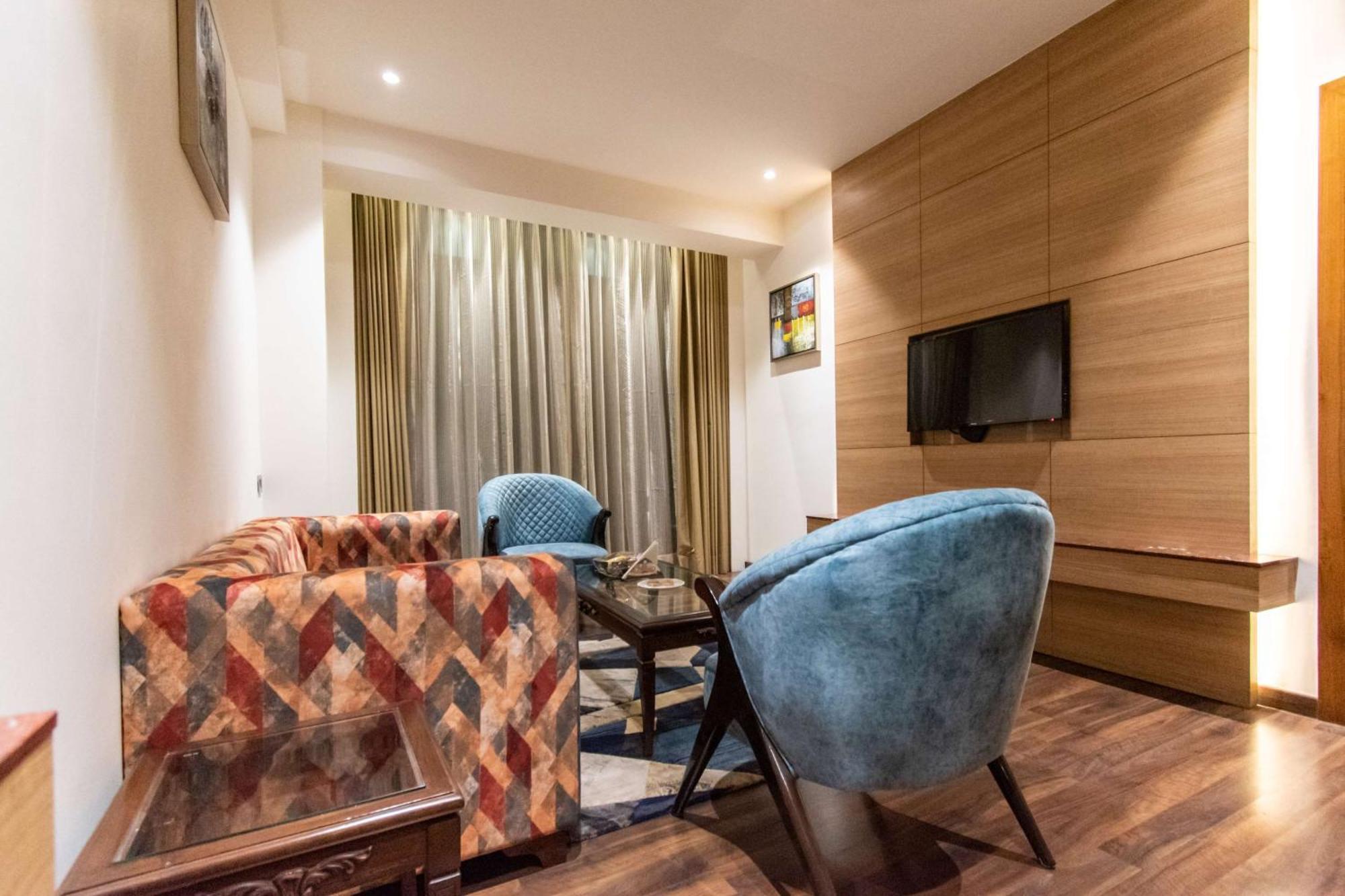 Best Western La Vista Pathānkot Dış mekan fotoğraf