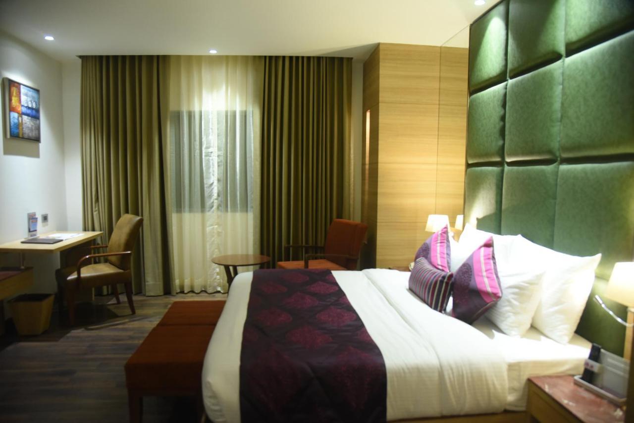 Best Western La Vista Pathānkot Dış mekan fotoğraf