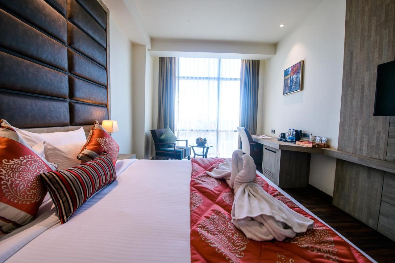 Best Western La Vista Pathānkot Dış mekan fotoğraf